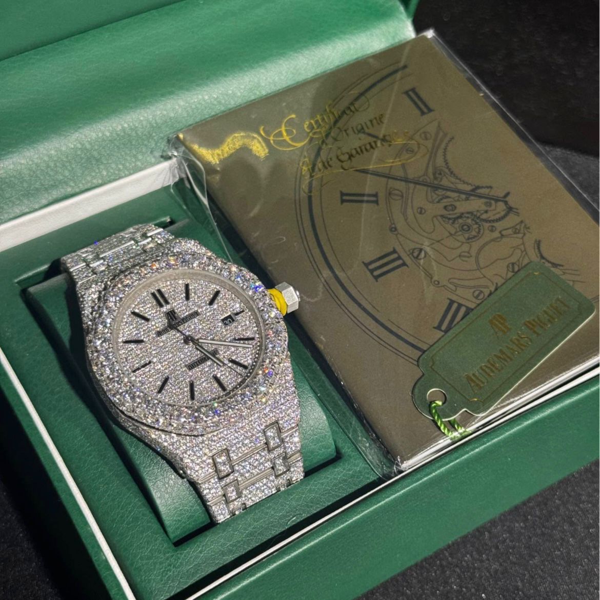 Iced Luxury Diamond Watch